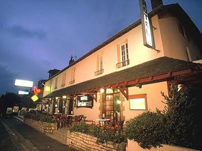 Logis Auberge Des Vieux Chenes Malemort Exterior photo